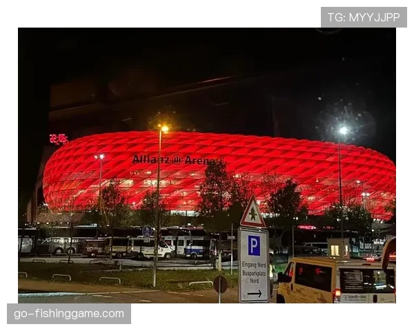 战地报告：柏林联队远征球迷在慕尼黑安联球场的助威之旅