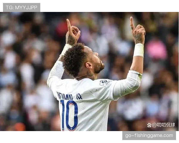 内马尔现身王子公园球场，观看老东家巴黎圣日耳曼的比赛